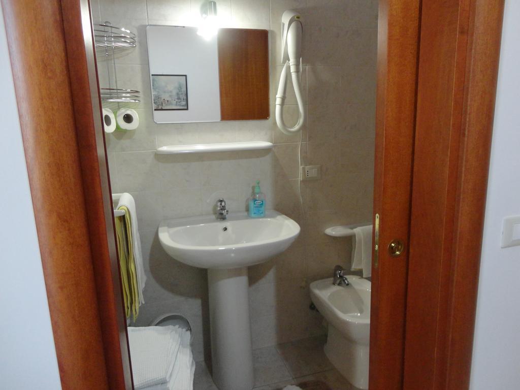 B&B Villa Teresa Lecce Extérieur photo
